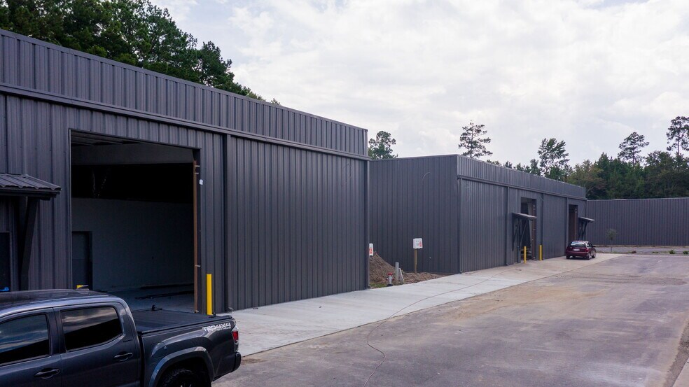 More Photos Of 12362 Speedway Blvd, Hardeeville Light Distribution For Lease