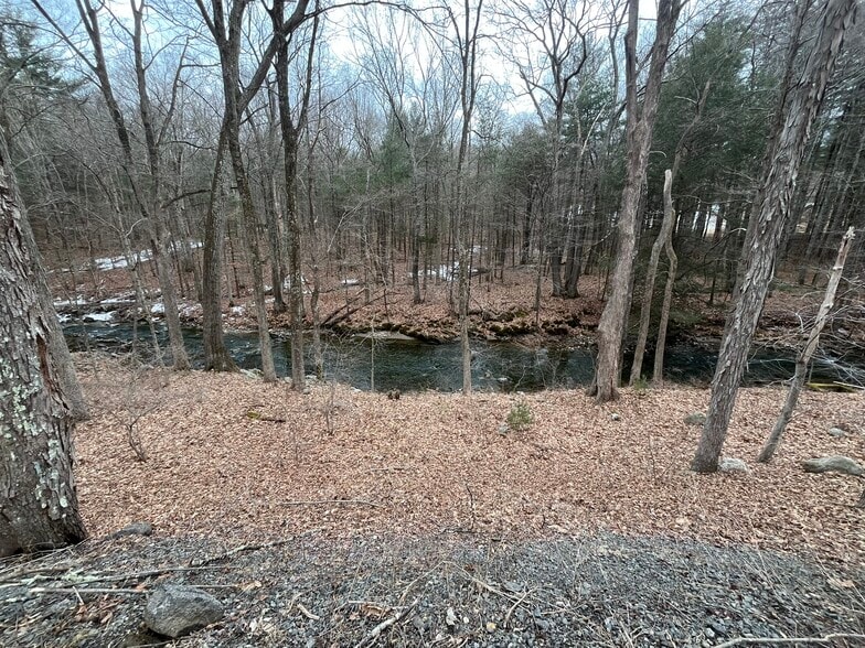 More Photos Of 439 Washington Rd, Woodbury Office For Sale