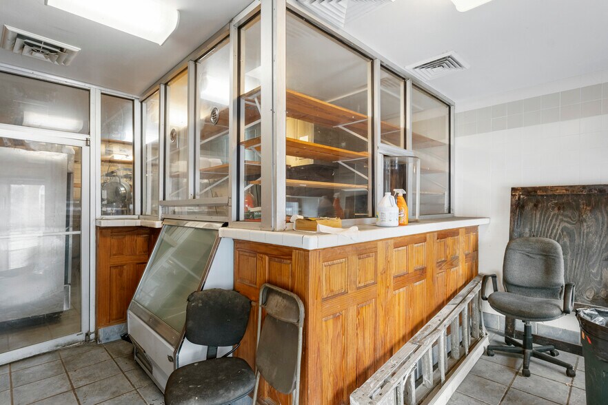 More Photos Of 2400 Druid Hill Ave, Baltimore Storefront Retail Residential For Sale