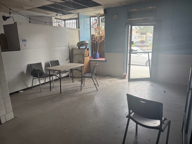 More Photos Of 11007 Crenshaw Blvd, Inglewood Storefront For Sale