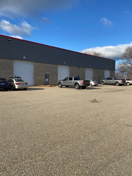 More Photos Of 484-516 Province Rd, Laconia Distribution For Lease