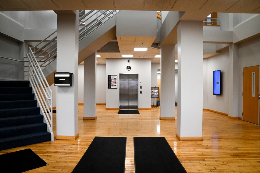 More Photos Of 27 Siemon Company Dr, Watertown Light Distribution For Lease