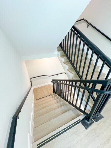 More Photos Of 142 E 84th St, Los Angeles Apartments For Sale