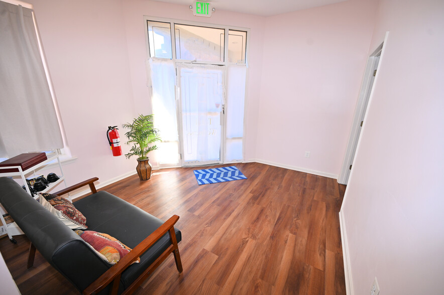 More Photos Of 723 S Charles St, Baltimore Office Residential For Sale