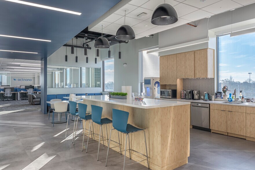 More Photos Of 200 Exchange St, Malden Office For Lease