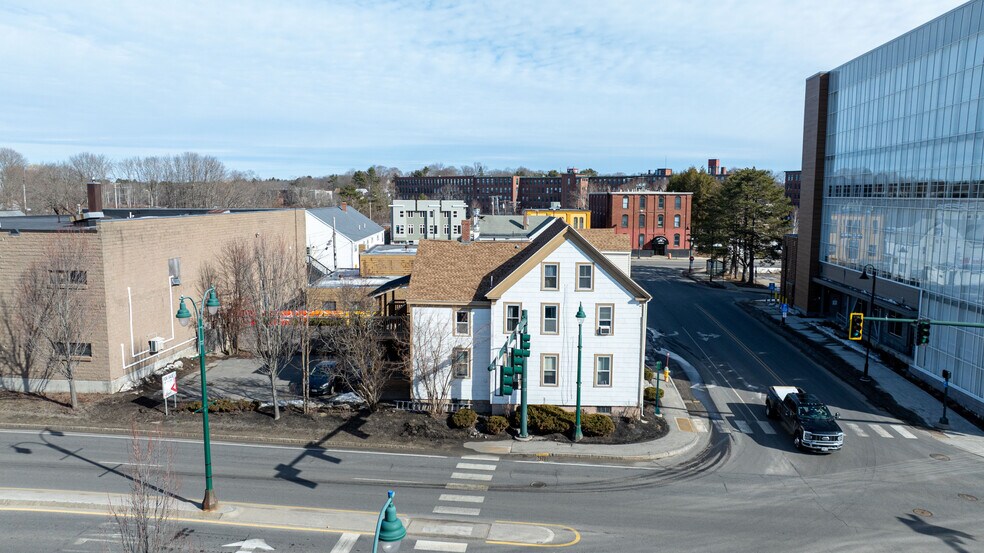 More Photos Of 17 Mechanic St, Westbrook Apartments For Sale