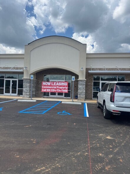 More Photos Of 108 Apple Avenue Ave, Dothan General Retail For Lease