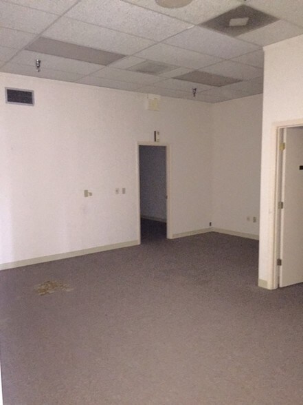 More Photos Of 1905 N Jackson St, Tullahoma Unknown For Lease