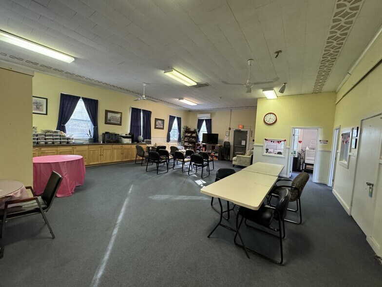 More Photos Of 98 Nicks Rock Rd, Plymouth Daycare Center For Sale