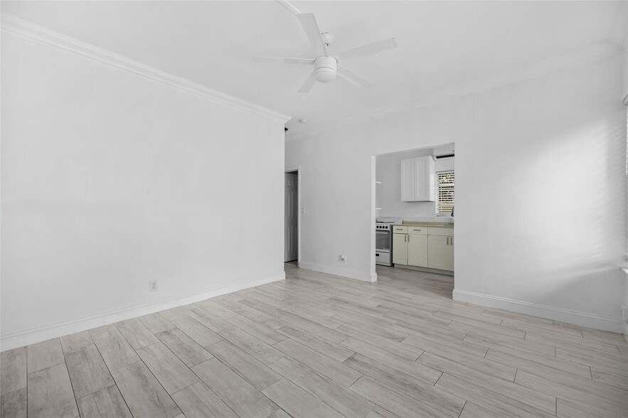 More Photos Of 2822 Pine Tree Dr, Miami Beach Apartments For Sale