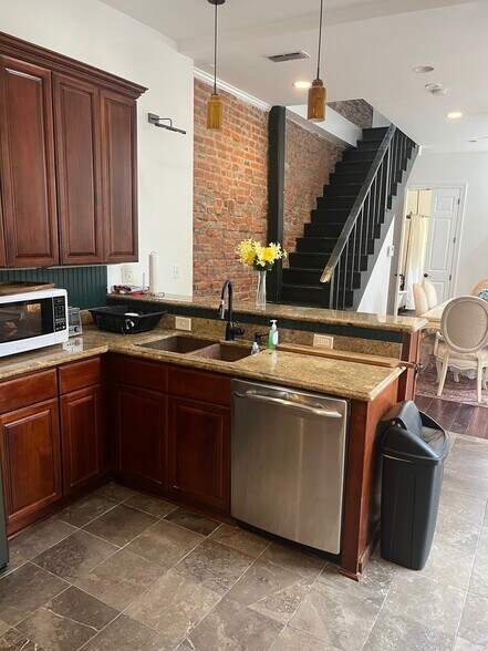 More Photos Of 1030 Burgundy St, New Orleans Apartments For Sale