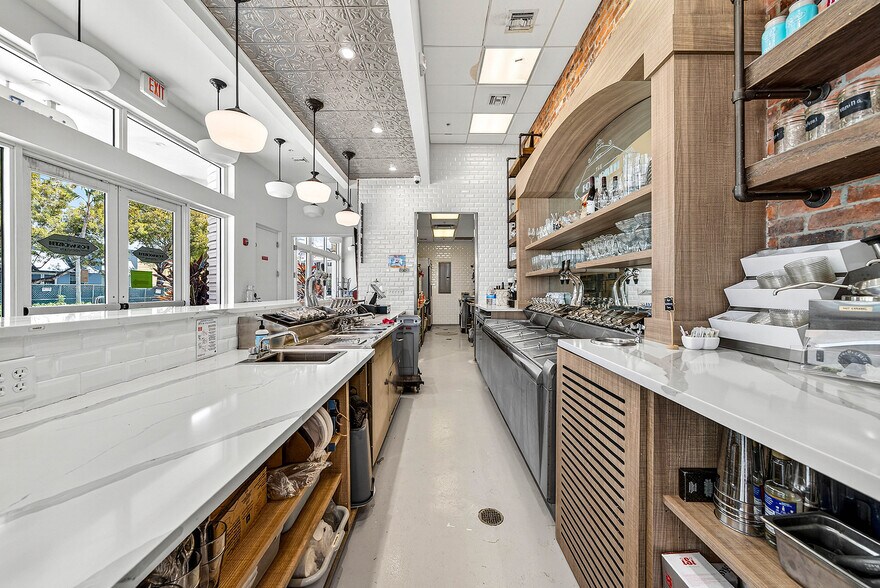 More Photos Of 124 NE 5th Ave, Delray Beach Drugstore For Sale