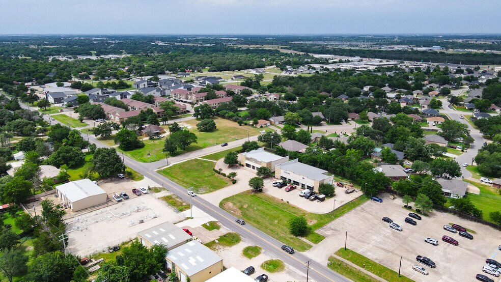 More Photos Of 3016 E Villa Maria Rd, Bryan Freestanding For Sale