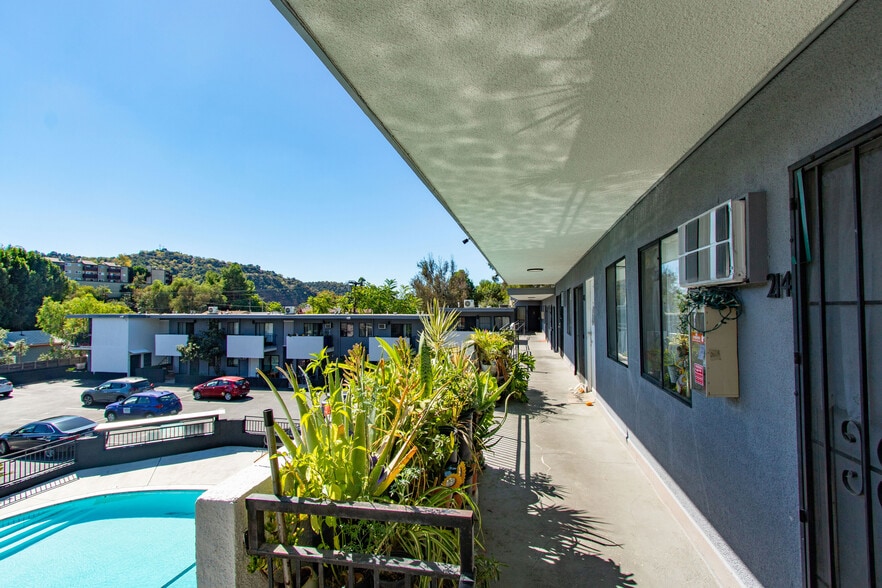 More Photos Of 200 S Avenue 59, Los Angeles Apartments For Sale