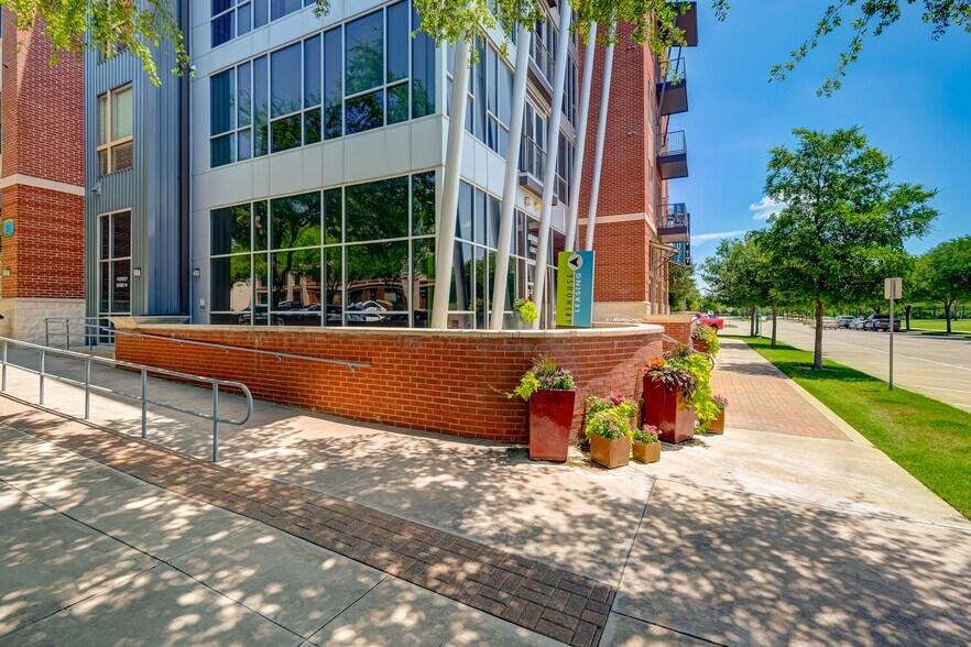 More Photos Of 251 Town Center Ln, Keller Apartments For Lease