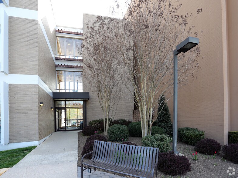More Photos Of 11125 Rockville Pike, Rockville Medical For Lease