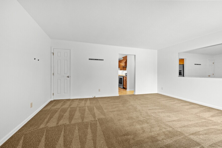 More Photos Of 118 21st St NW, Minot Multifamily For Sale