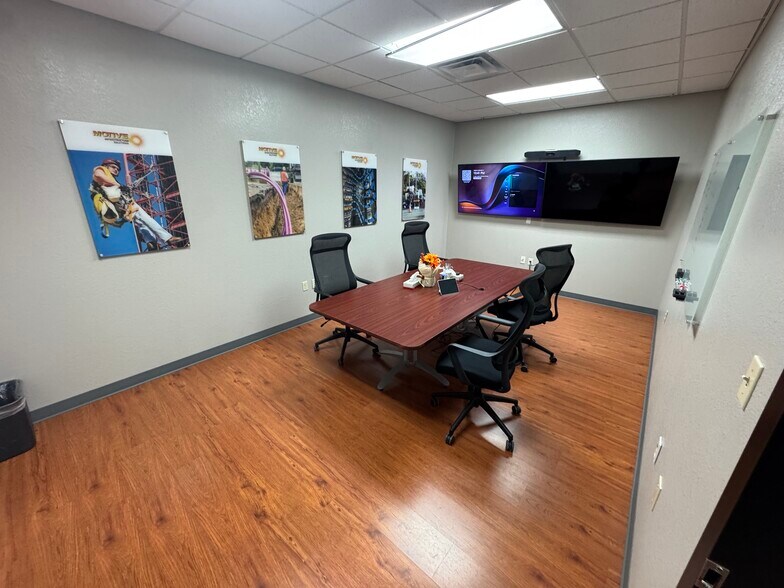 More Photos Of 8708 S Congress Ave, Austin Light Manufacturing For Lease