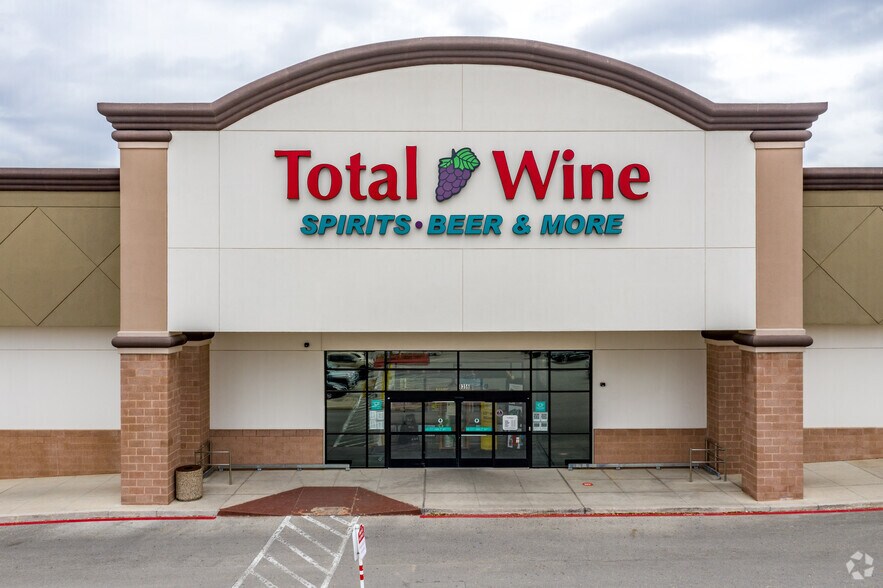 More Photos Of 8238-8356 Agora Pky, Schertz Unknown For Lease