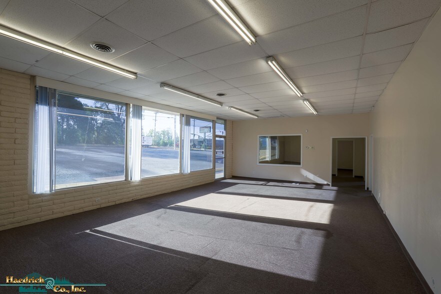 More Photos Of 2478 Victor Ave, Redding Light Manufacturing For Lease