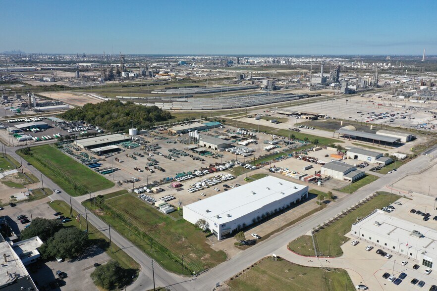 More Photos Of 10845 Strang Rd, La Porte Warehouse For Lease