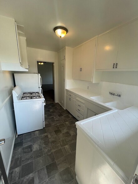 More Photos Of 20 W Grand Ave, Alhambra Apartments For Sale