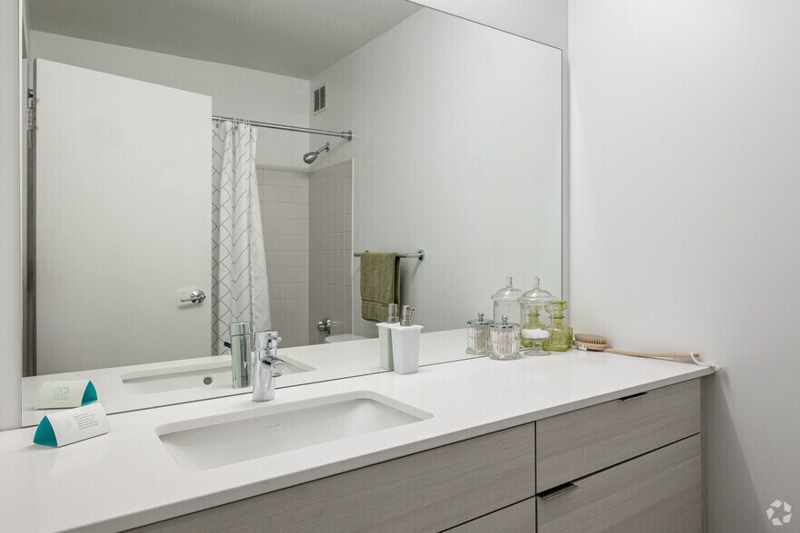 More Photos Of 420 E Ohio St, Chicago Apartments For Sale