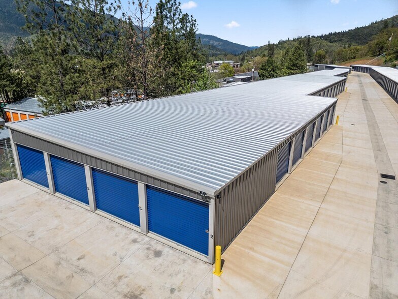 More Photos Of 5450 N River Rd, Gold Hill Self Storage For Sale