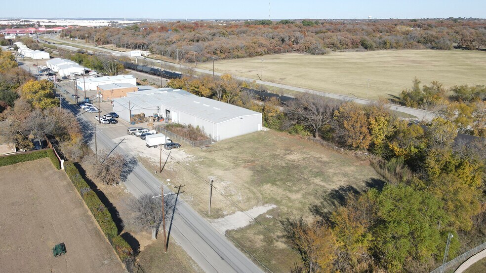 More Photos Of 1016 Katy Rd, Keller Warehouse For Sale