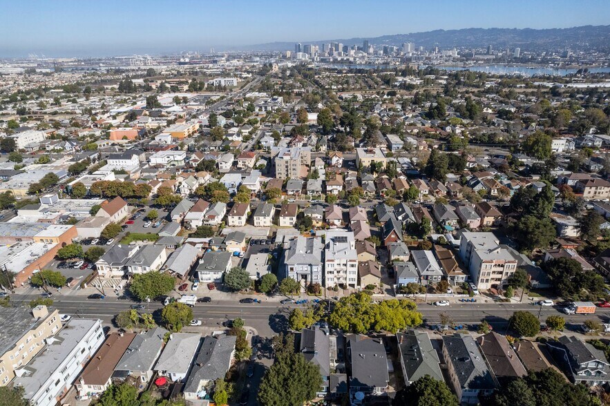 More Photos Of 739 Santa Clara Ave, Alameda Apartments For Sale
