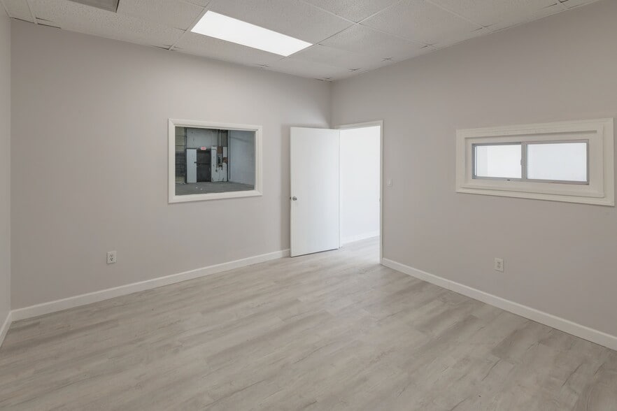 More Photos Of 1400 General Arts Rd NW, Conyers Warehouse For Lease