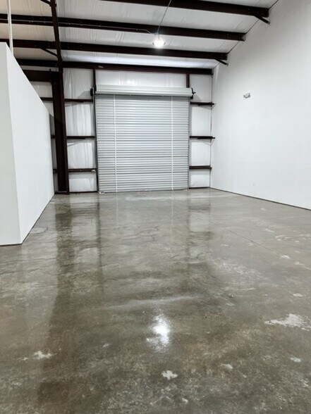 More Photos Of 25330 Aldine Westfield Rd, Spring Unknown For Lease