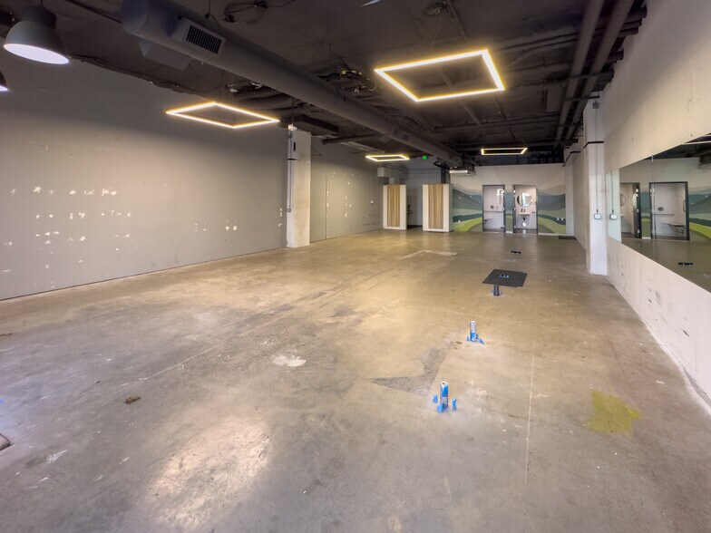 More Photos Of 1250 E Burnside St, Portland Apartments For Lease