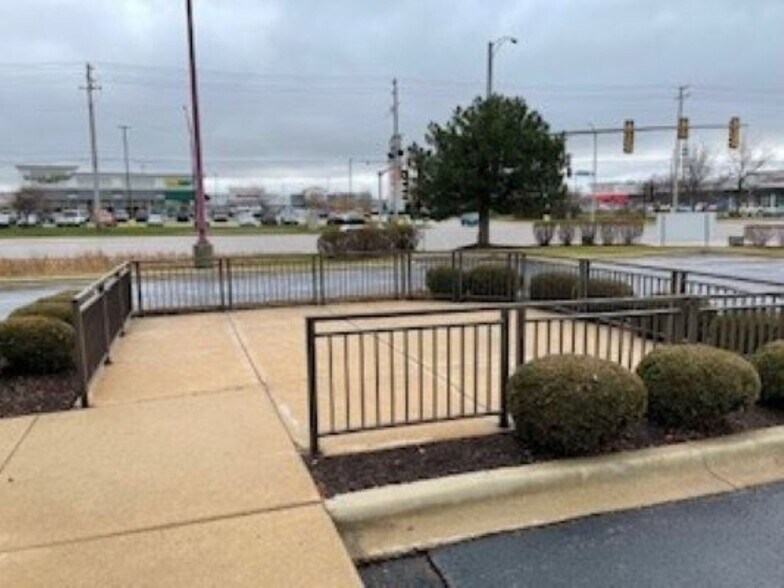 More Photos Of 2565 Sycamore Rd, Dekalb General Retail For Lease