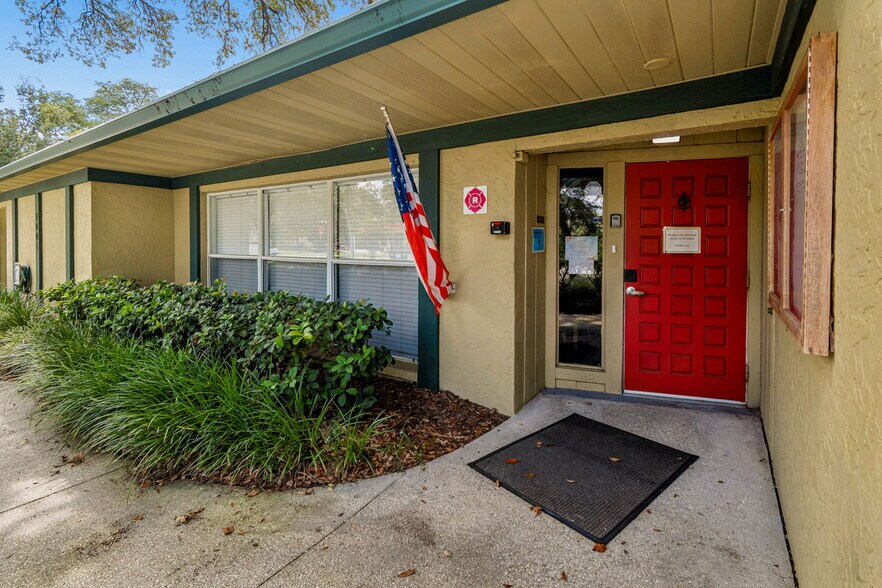 More Photos Of 4001 Skipper Rd, Tampa Schools For Sale