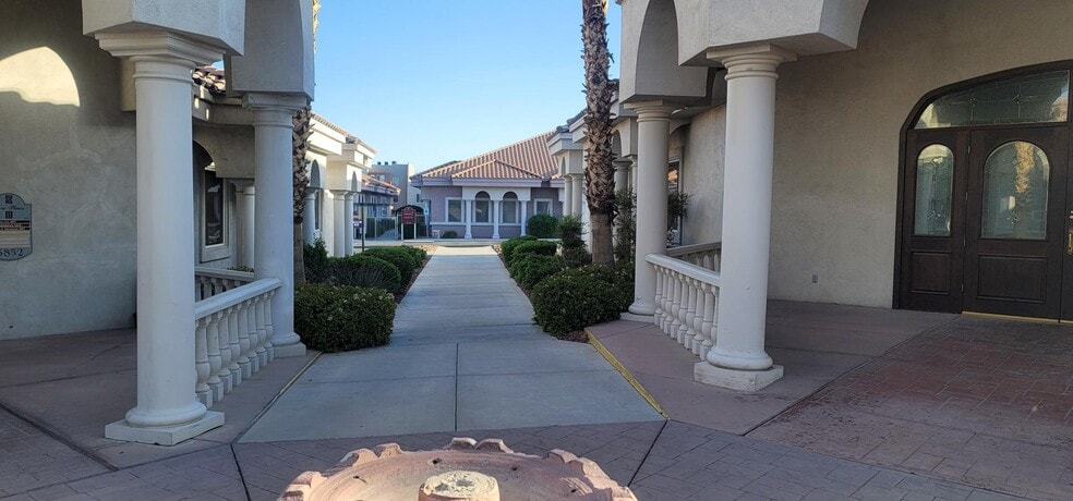 More Photos Of 5852 S Pecos Rd, Las Vegas Office For Sale
