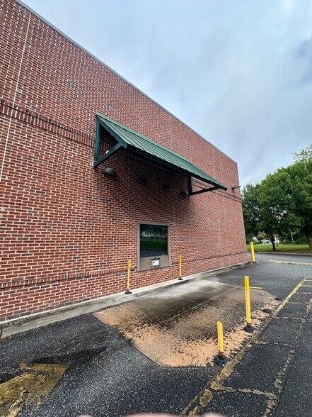 More Photos Of 1100 Ball St, Perry Drugstore For Sale