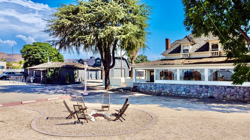 More Photos Of 2048 Mentone Blvd, Mentone Storefront Retail Residential For Sale