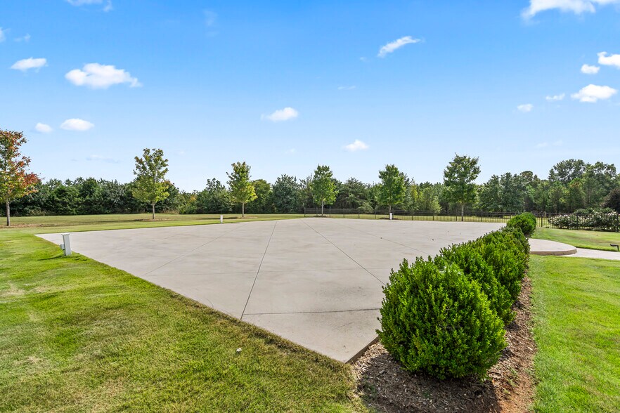 More Photos Of 220 Fincher Rd, Pauline Lodge Meeting Hall For Sale