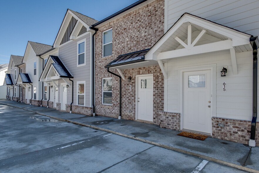 More Photos Of 100 Henry Dr, Burns Apartments For Sale