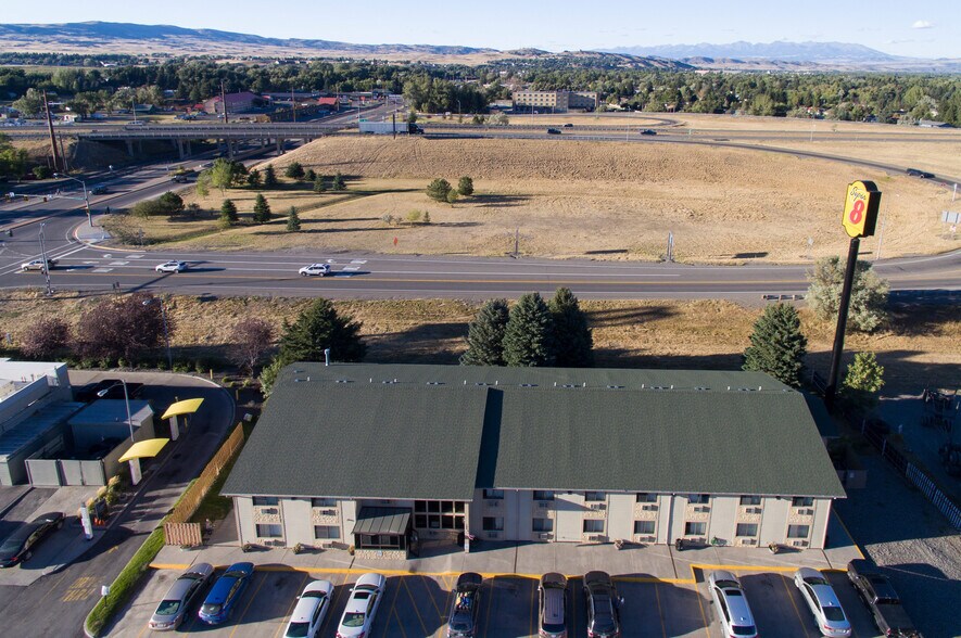 More Photos Of 105 Centennial Dr, Livingston Hotel For Sale