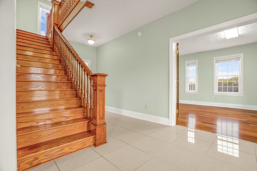 More Photos Of 6245 University Park Dr, Radford Office Residential For Sale