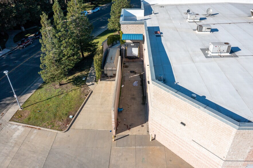 More Photos Of 7342-7350 Greenback Ln, Citrus Heights General Retail For Lease