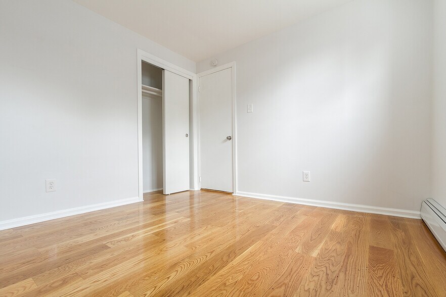 More Photos Of 16 Weldon St, Jersey City Multifamily For Sale