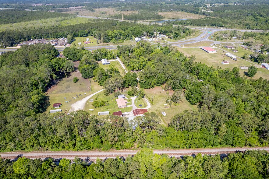 More Photos Of 2856 NE 187th St, Starke Manufacturing For Sale