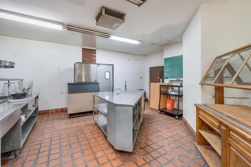 More Photos Of 333 N Main St, Richfield Hotel For Sale