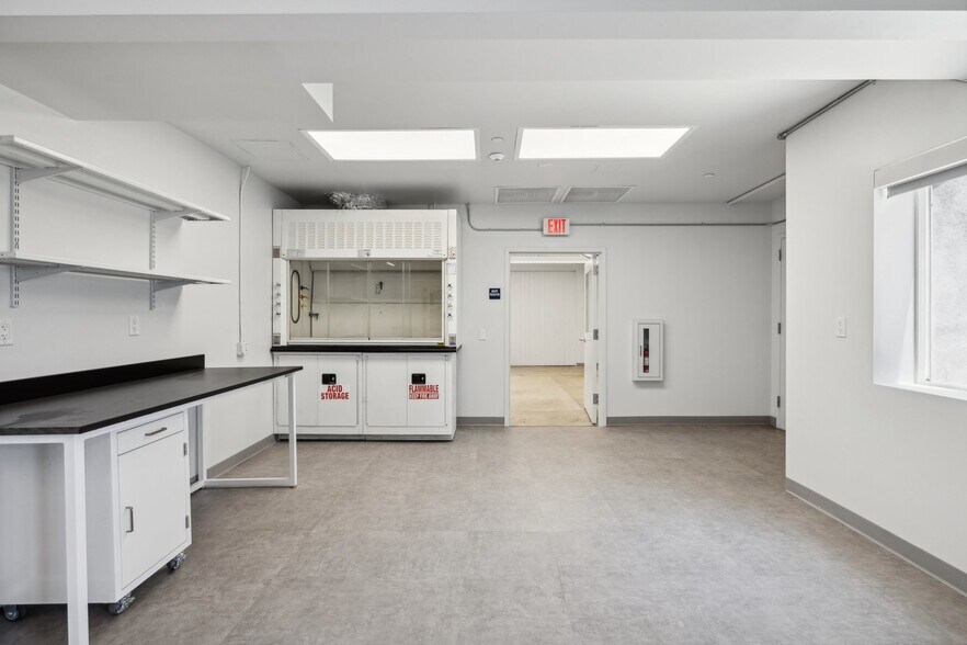 More Photos Of 3191 Casitas Ave, Los Angeles Warehouse For Lease