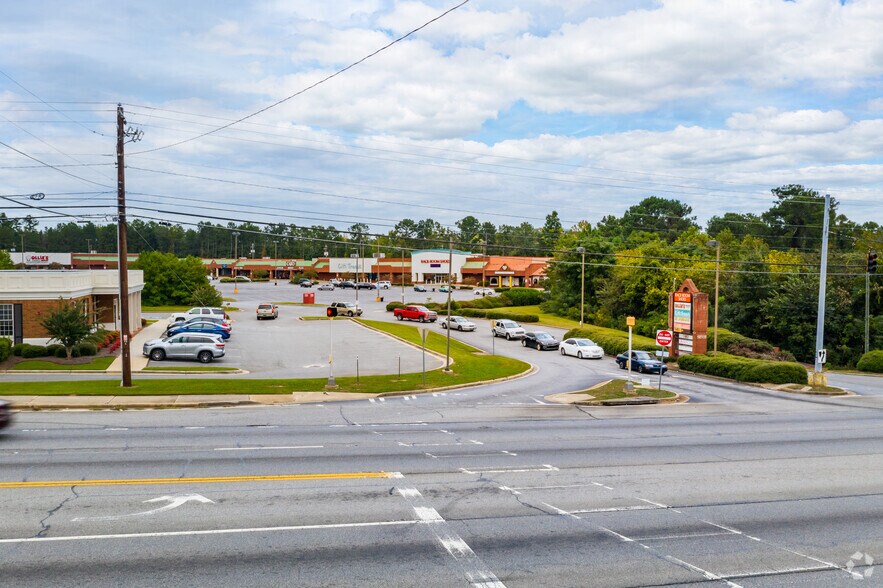 More Photos Of 3555 Mercer University Dr, Macon-Bibb Unknown For Lease