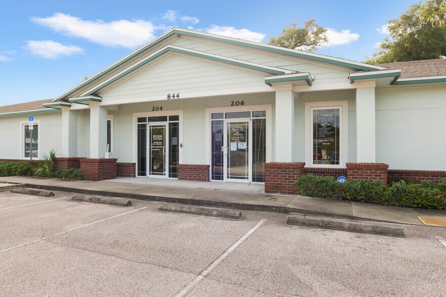 More Photos Of 844 N Stone St, Deland Medical For Sale