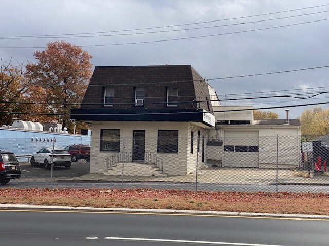 More Photos Of 314 Broadway, Elmwood Park Storefront Retail Residential For Lease